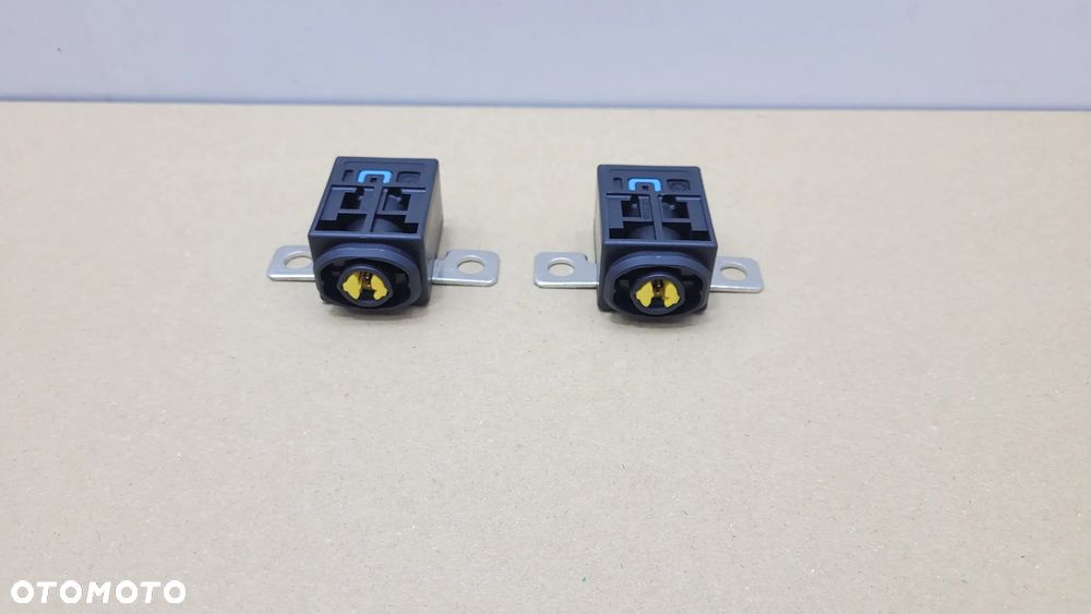 BEZPIECZNIK PIROTECHNICZNY MERCEDES C E VITO GLE GLS GLK GL ML TESLA 3 X - 3