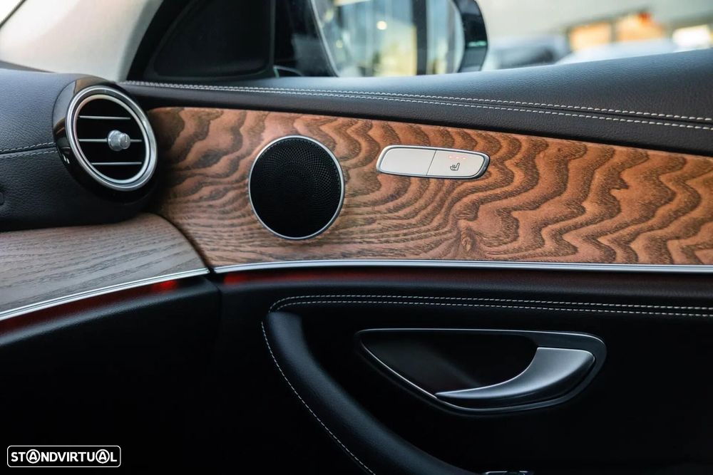 Mercedes-Benz E 300 de 9G-TRONIC AMG Line - 28