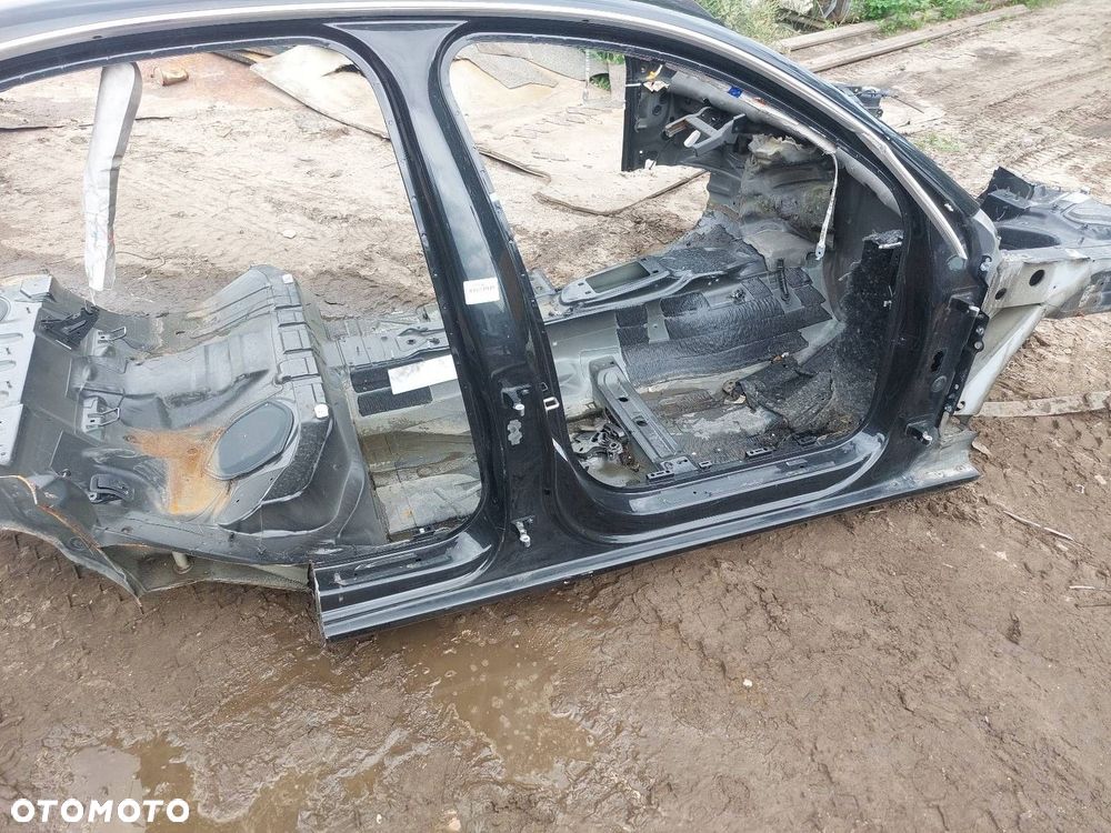 PRÓG PRAWY + SŁUPEK ŚRODKOWY AUDI A4 B8 LZ9Y - 1