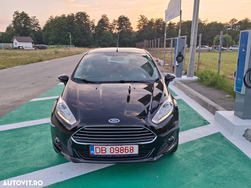 Ford Fiesta 1.0 EcoBoost S&S TITANIUM - 4