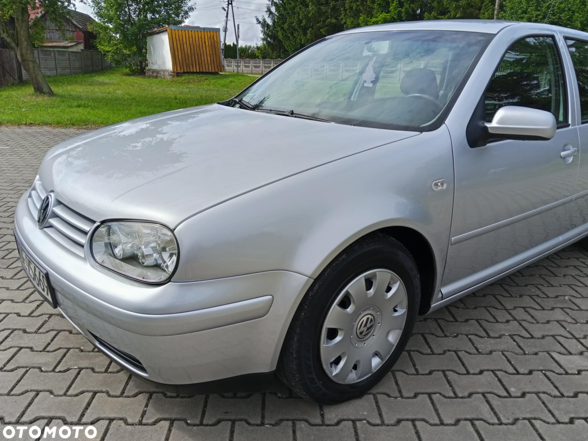 Volkswagen Golf - 2