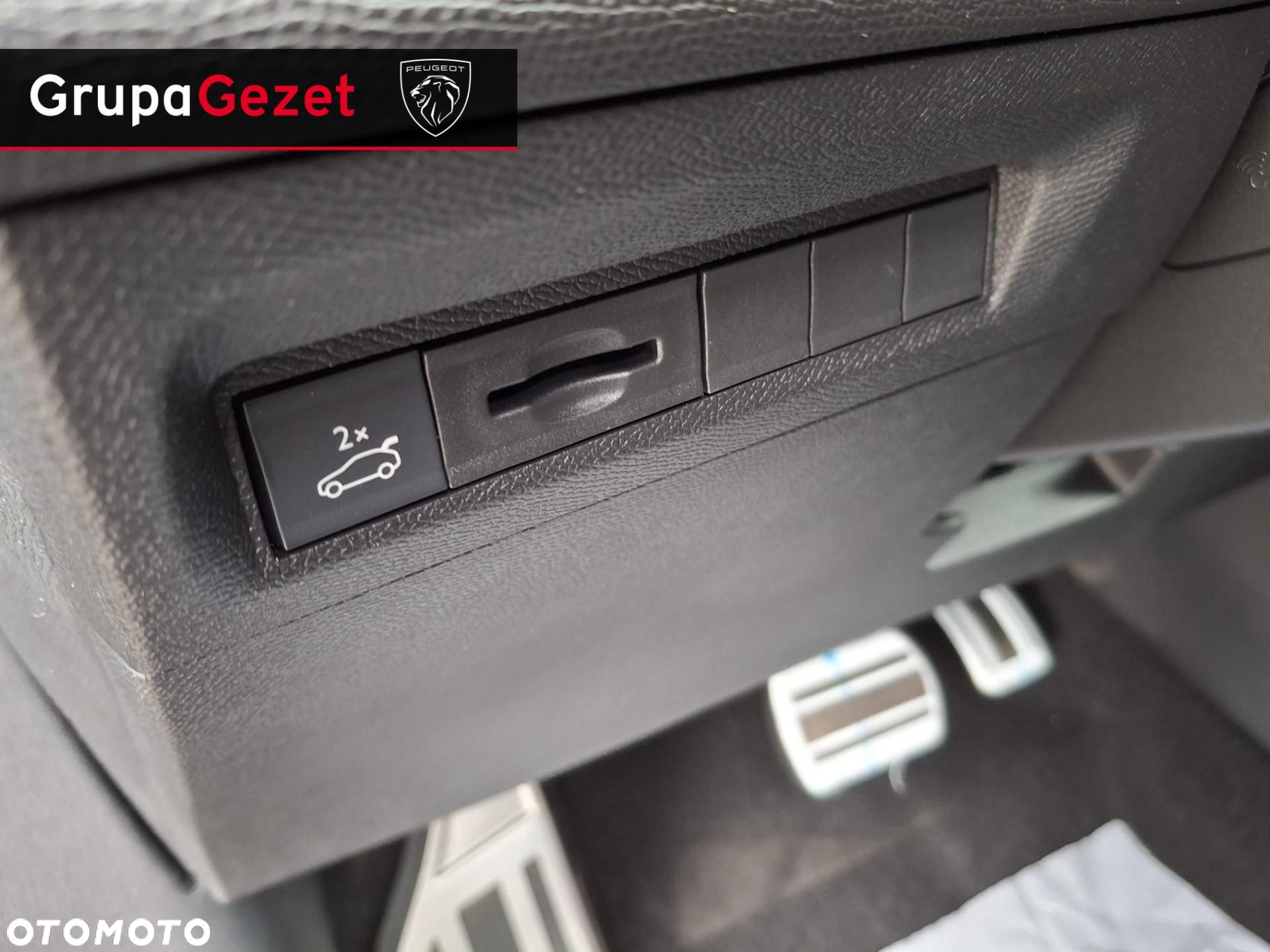 Peugeot 408 - 15