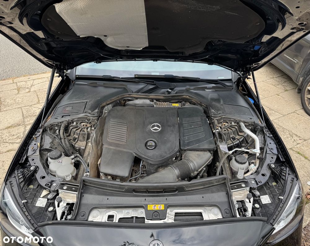 Mercedes-Benz Klasa C 300 9G-TRONIC AMG Line - 28