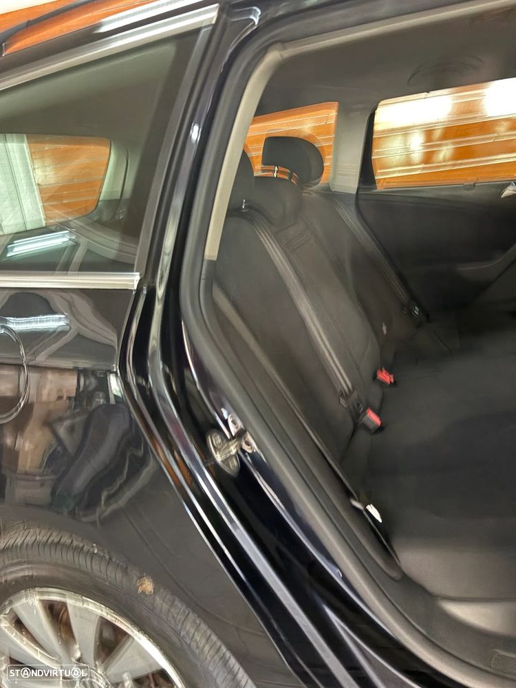 VW Passat Variant 1.6 TDI Confortline - 15