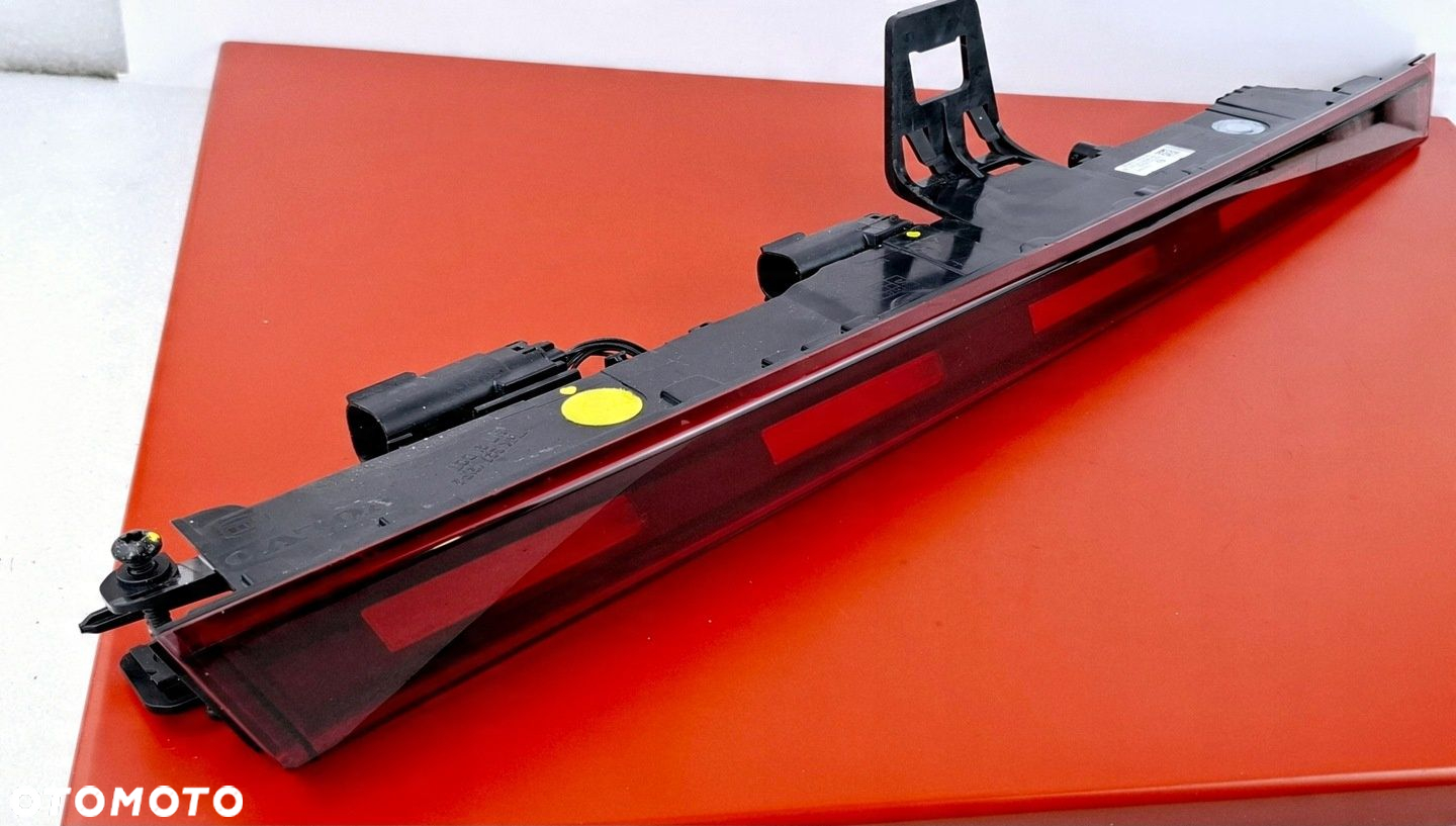 VOLVO C40 23- Lampa Tylna Prawa 2SA015563 - 2