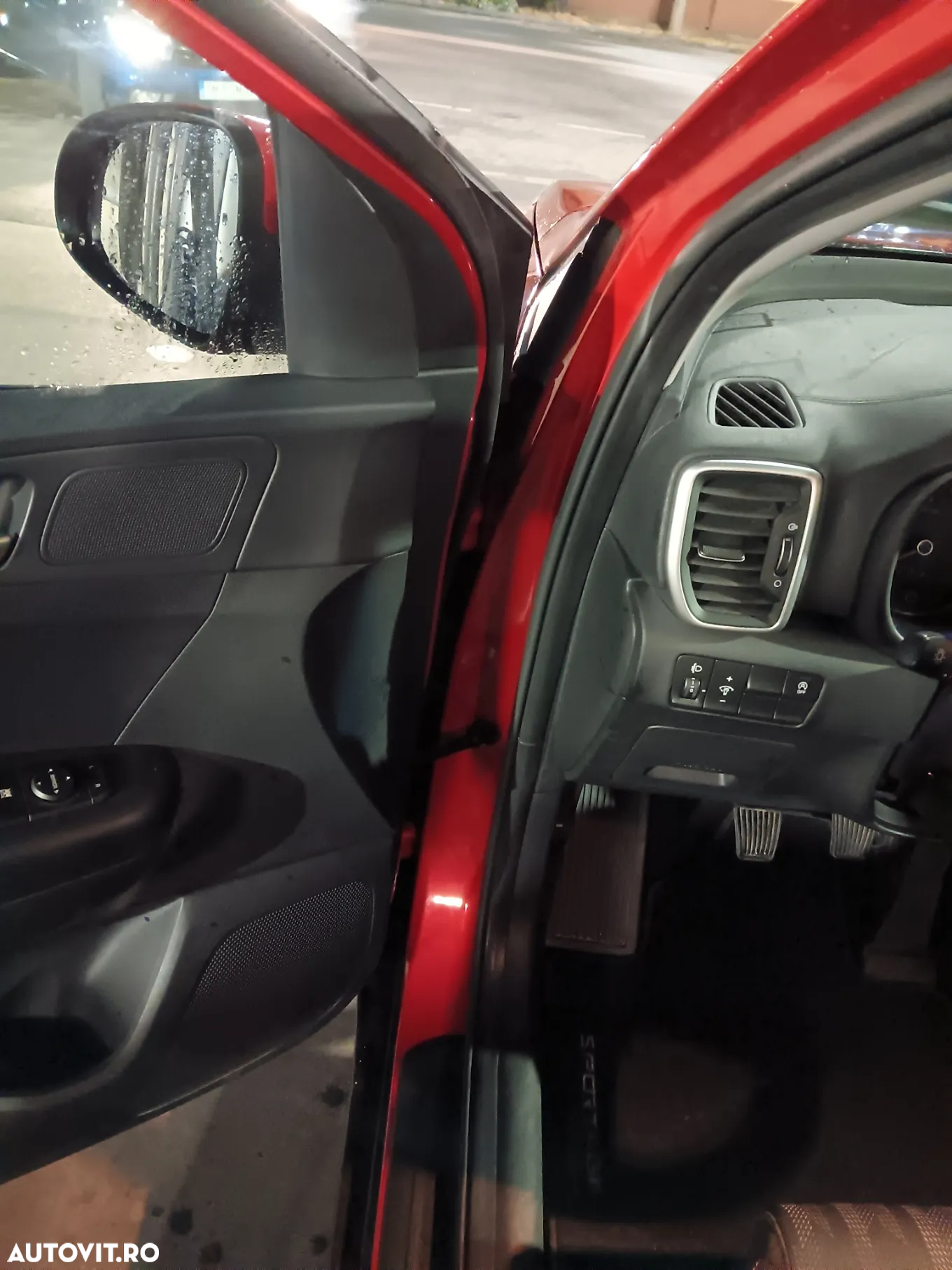 Kia Sportage 1.6 DSL 6MT 4x2 Classic - 16