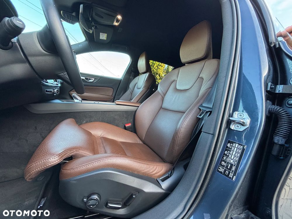 Volvo V60 B3 B Inscription - 16