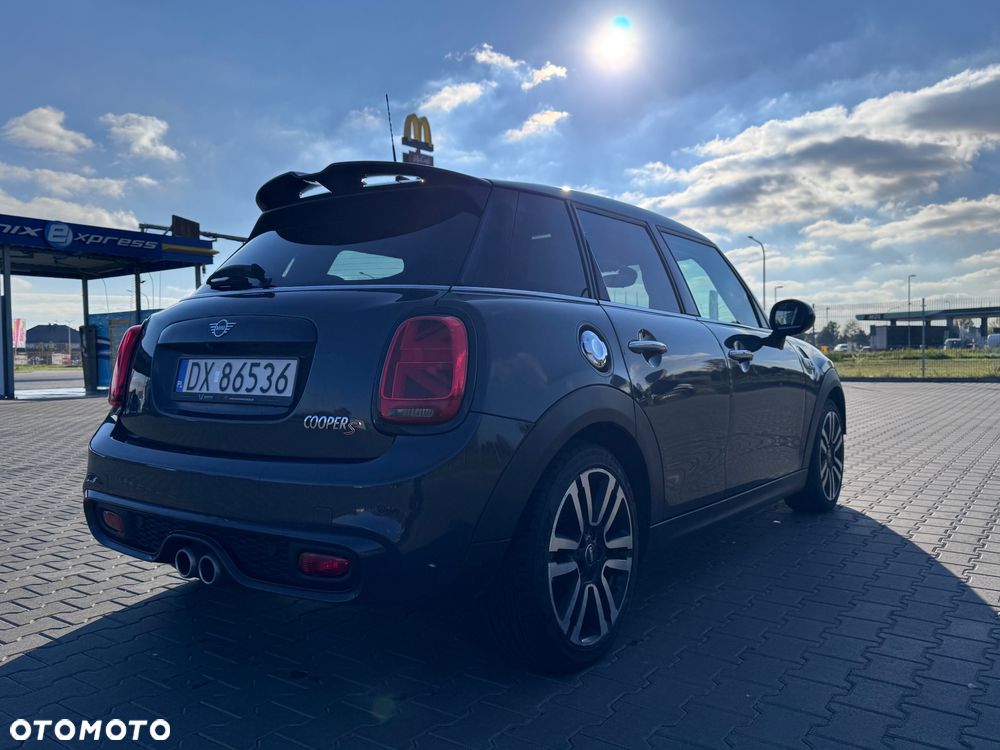 Mini Cooper S 2018 photo 3