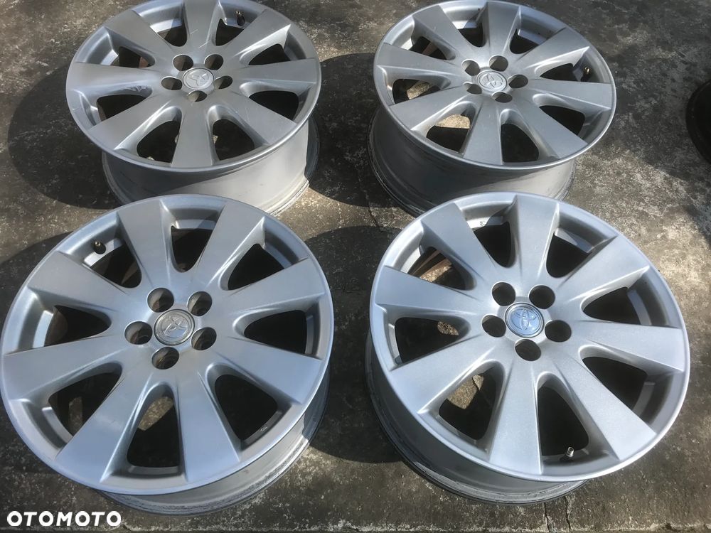 Felgi Toyota Avensis T25 Prius 7x17 5x100 ET45 - 1