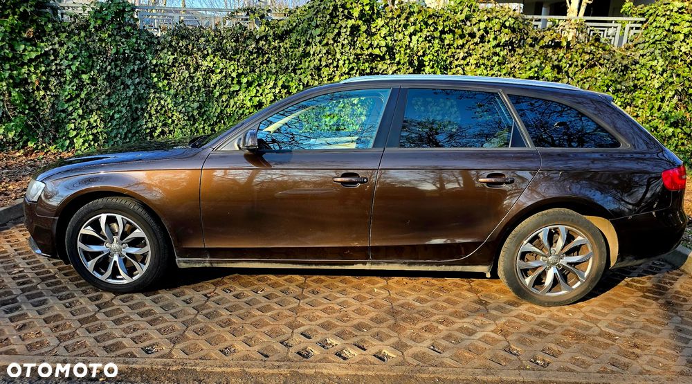 Audi A4 Avant - 10