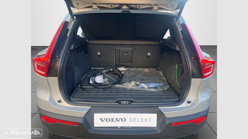 Volvo EX40 82 kWh Single Motor Extended Range Plus - 16