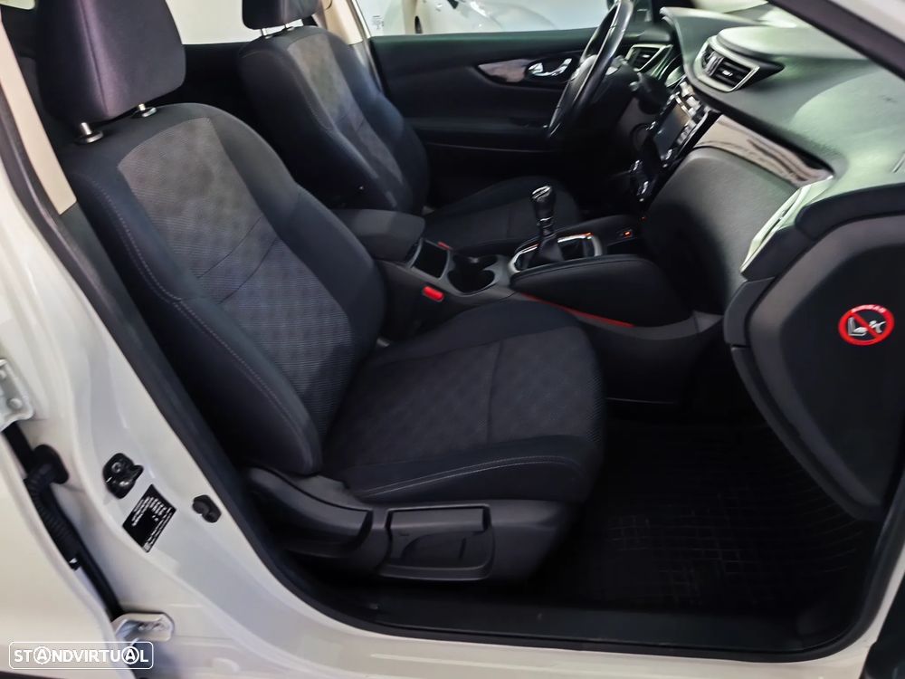 Nissan Qashqai 1.5 dCi N-Connecta - 14