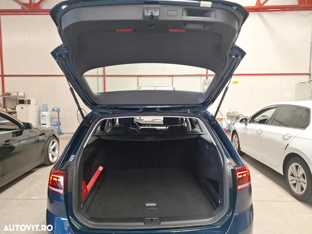 Volkswagen Passat - 6