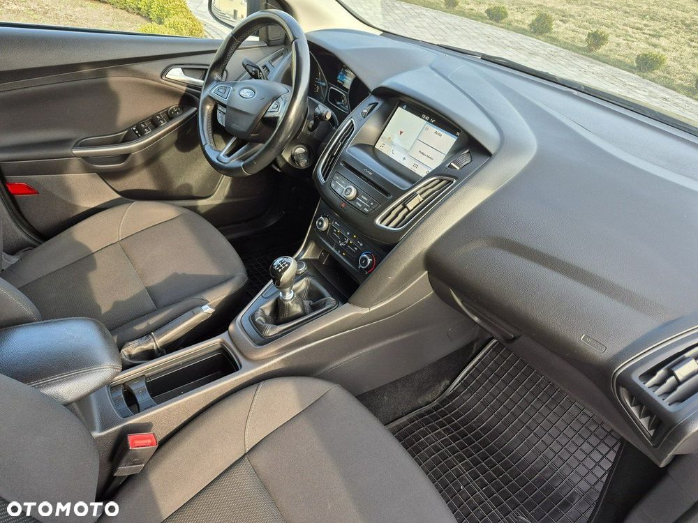Ford Focus - 11