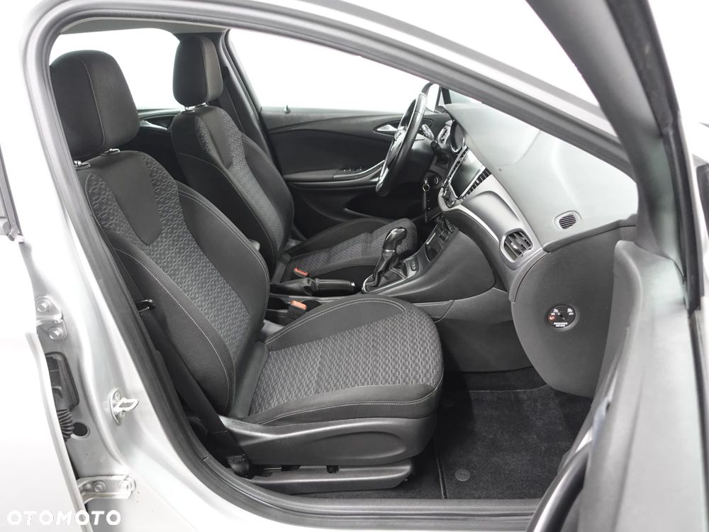Opel Astra 1.6 D Start/Stop 120 Jahre - 23