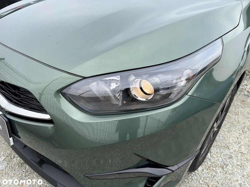 Kia Ceed 1.5 T-GDI M - 10