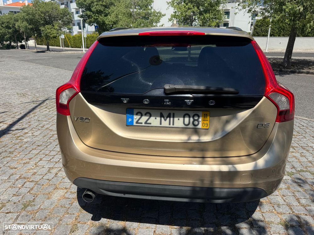 Volvo V60 2.0 D3 Momentum - 6