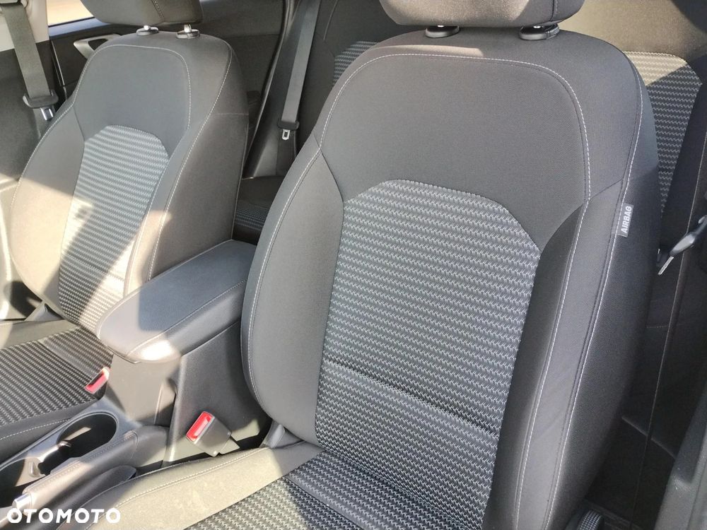 Kia Ceed 1.5 T-GDI M - 12
