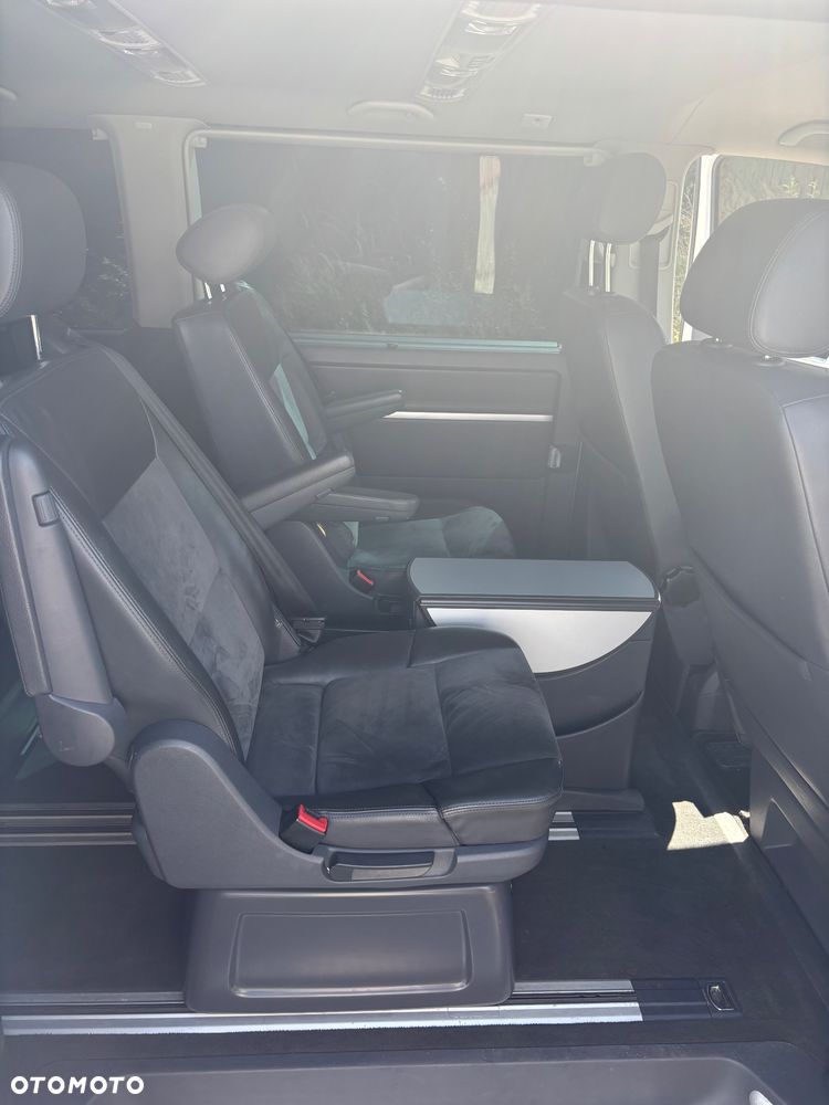 Volkswagen Multivan - 9