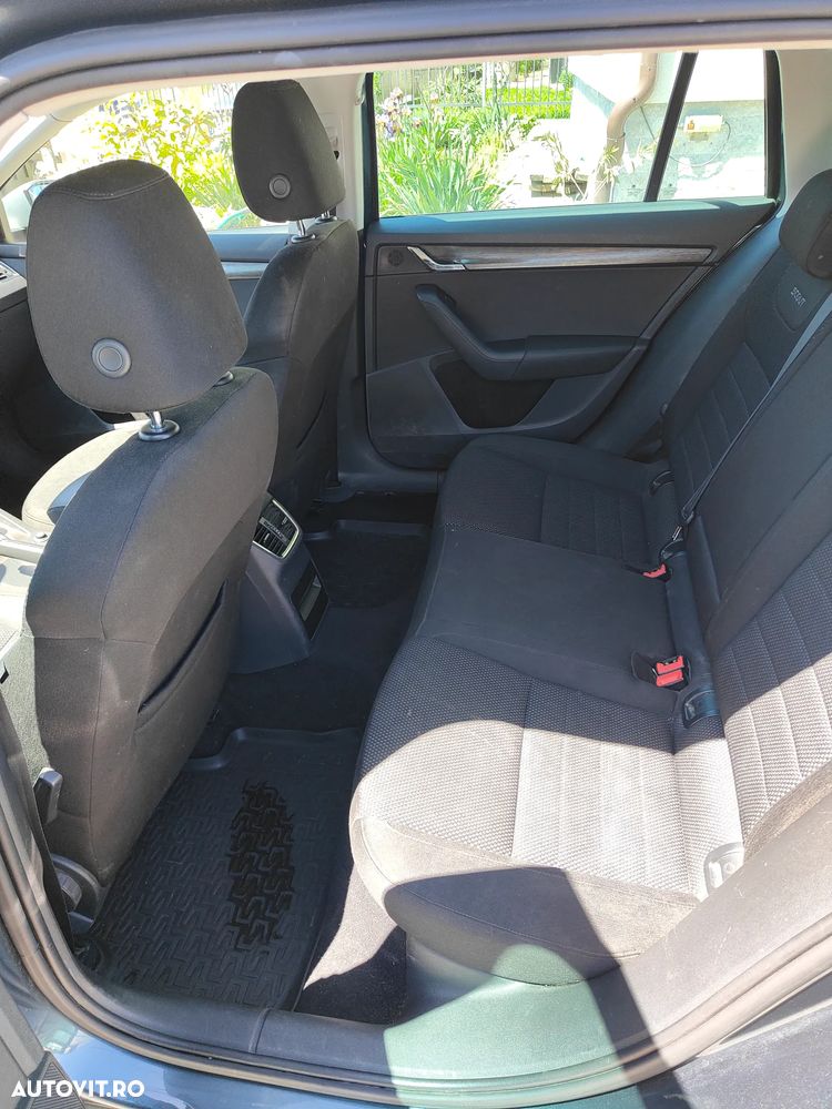 Skoda Octavia 2.0 TDI 4x4 DSG Scout - 15