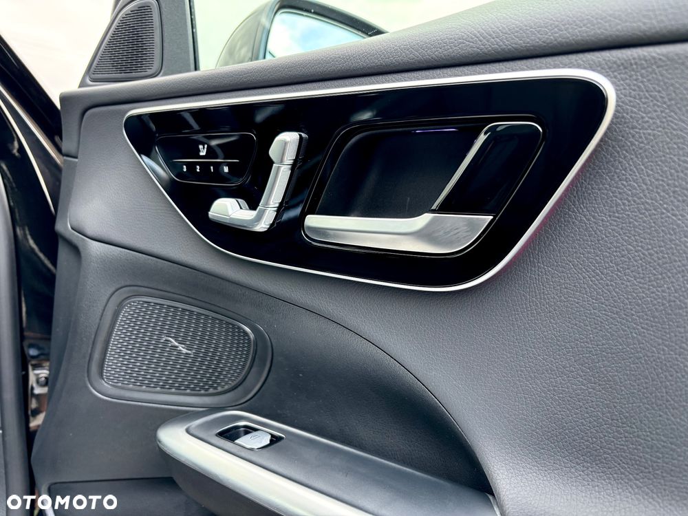 Mercedes-Benz Klasa C 200 d 9G-TRONIC - 22