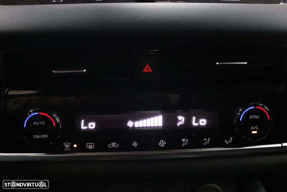 Nissan Qashqai 1.3 DIG-T Tekna SKY - 13