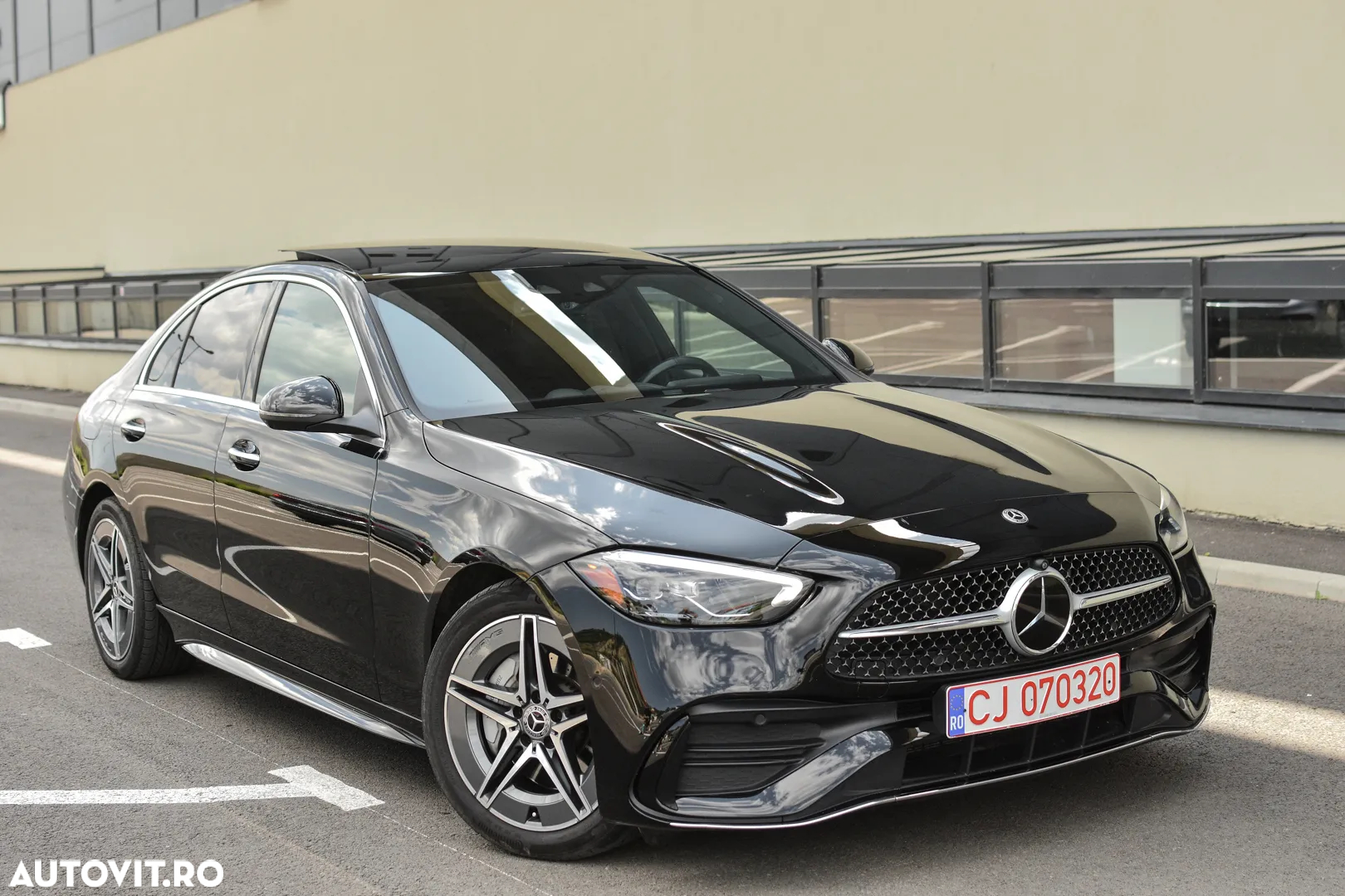 Mercedes-Benz C 300 4Matic 9G-TRONIC AMG Line - 3