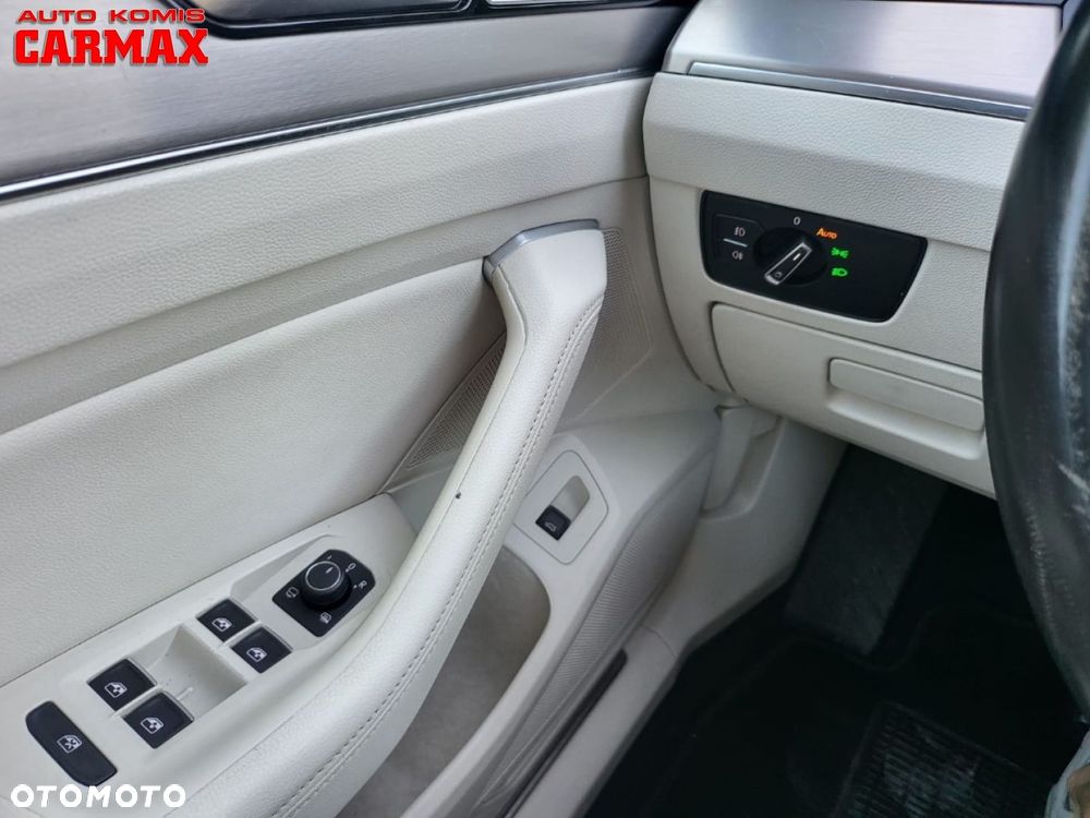 Volkswagen Passat - 21