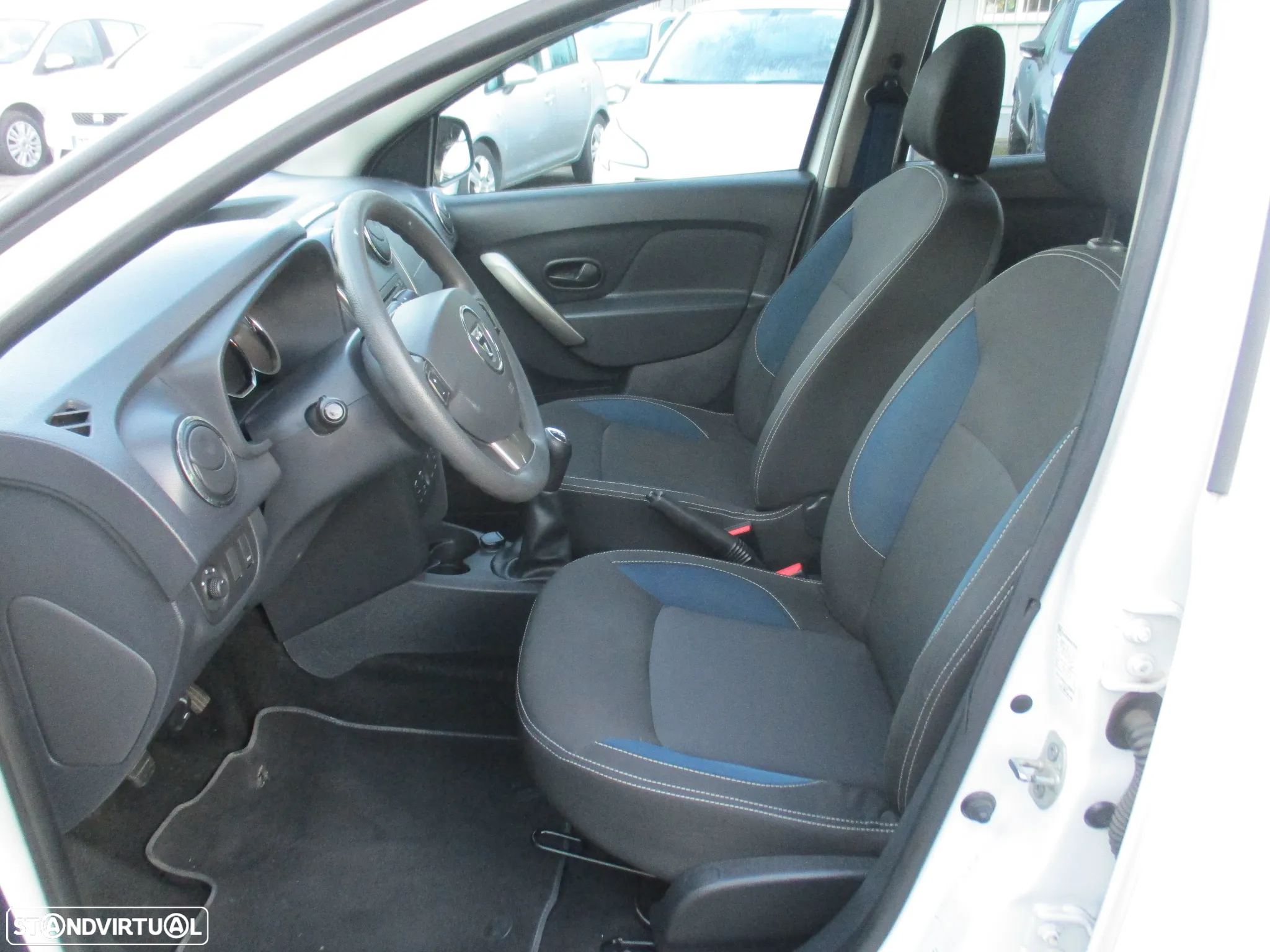 Dacia Sandero 0.9 TCe SL 10 Anos - 17