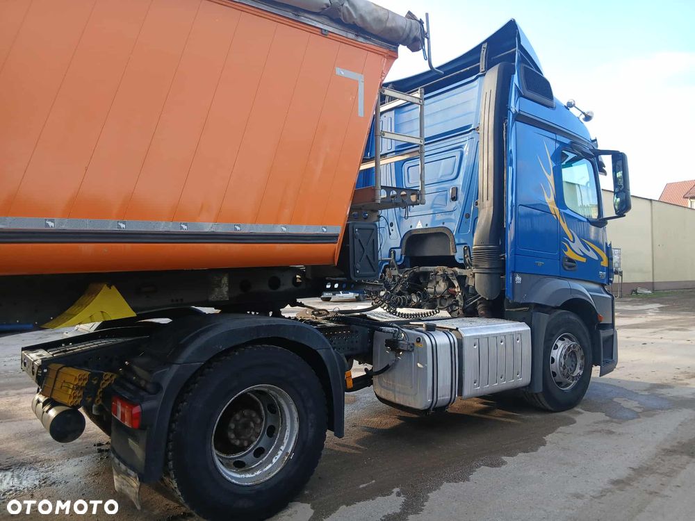 Mercedes-Benz 1845 - 2