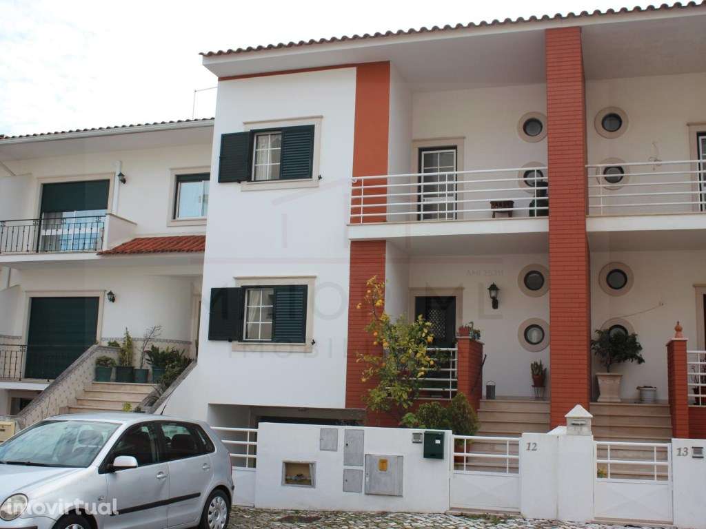 Moradia T3 em excelente estado de conservação, localizada numa das ... - Grande imagem: 3/53