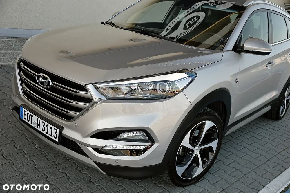 Hyundai Tucson blue 1.7 CRDi 2WD Intro Edition - 24