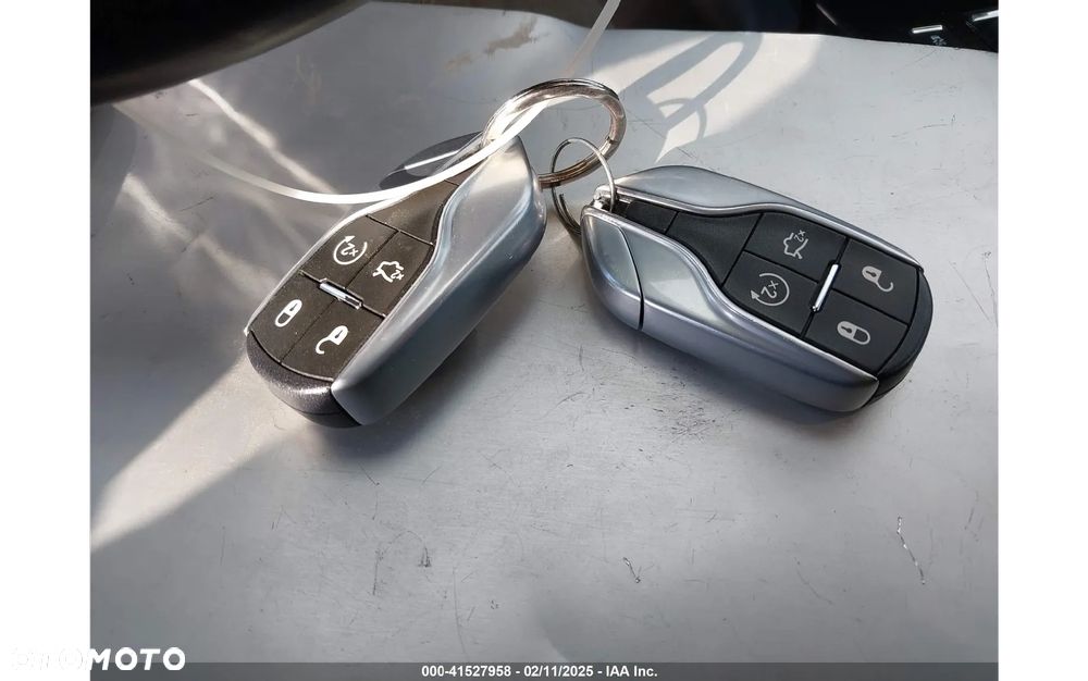 Maserati Ghibli - 12