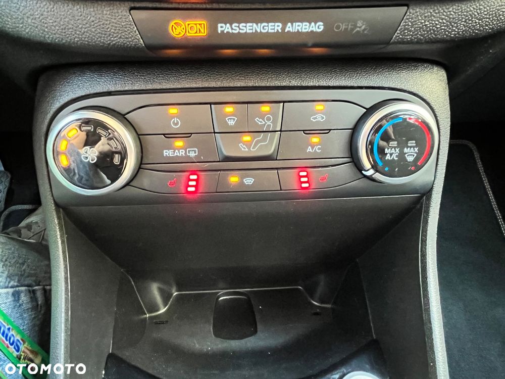 Ford Fiesta - 25