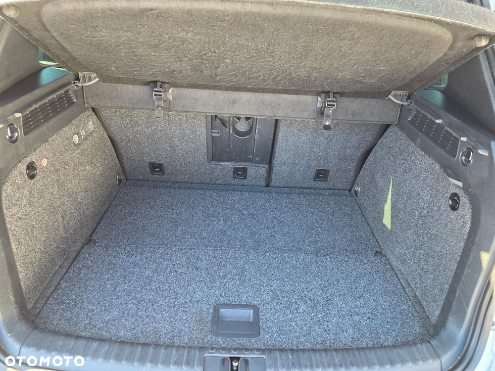 Volkswagen Tiguan 2.0 TDI DPF BlueMotion Technology Lounge Sport & Style - 13