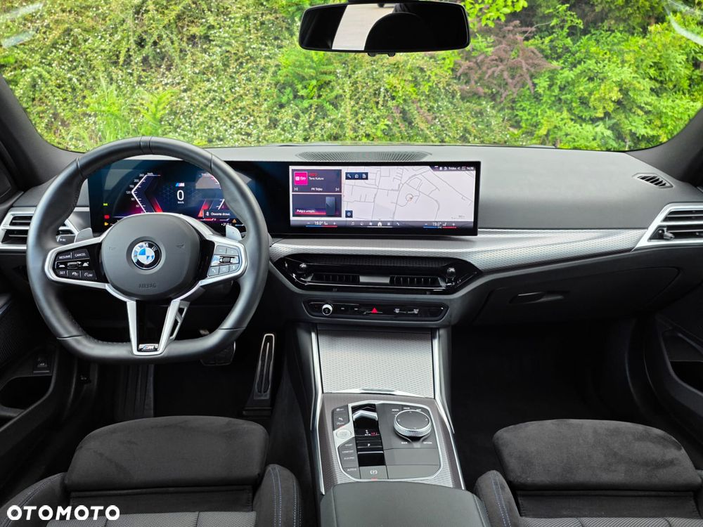 BMW Seria 3 330i xDrive M Sport - 13