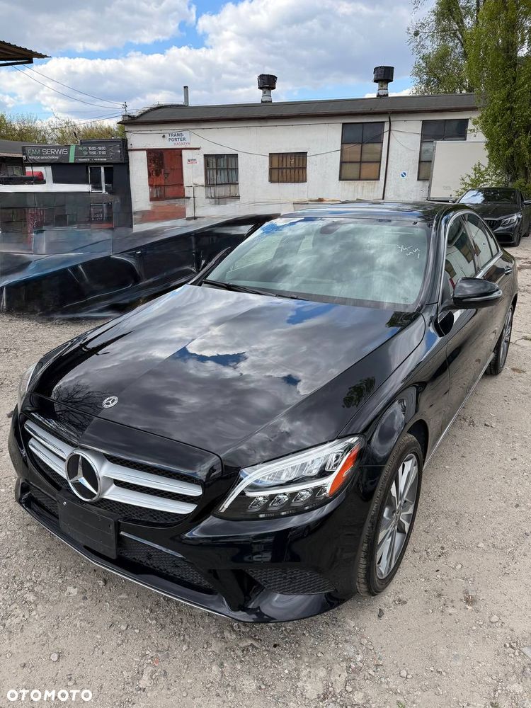 Mercedes-Benz Klasa C 300 4Matic 9G-TRONIC AMG Line - 8