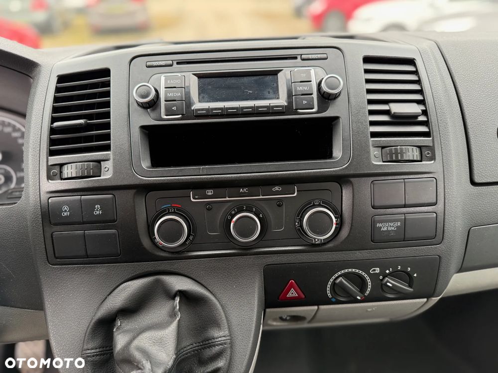 Volkswagen Transporter T5 TDI L1H1 - 21