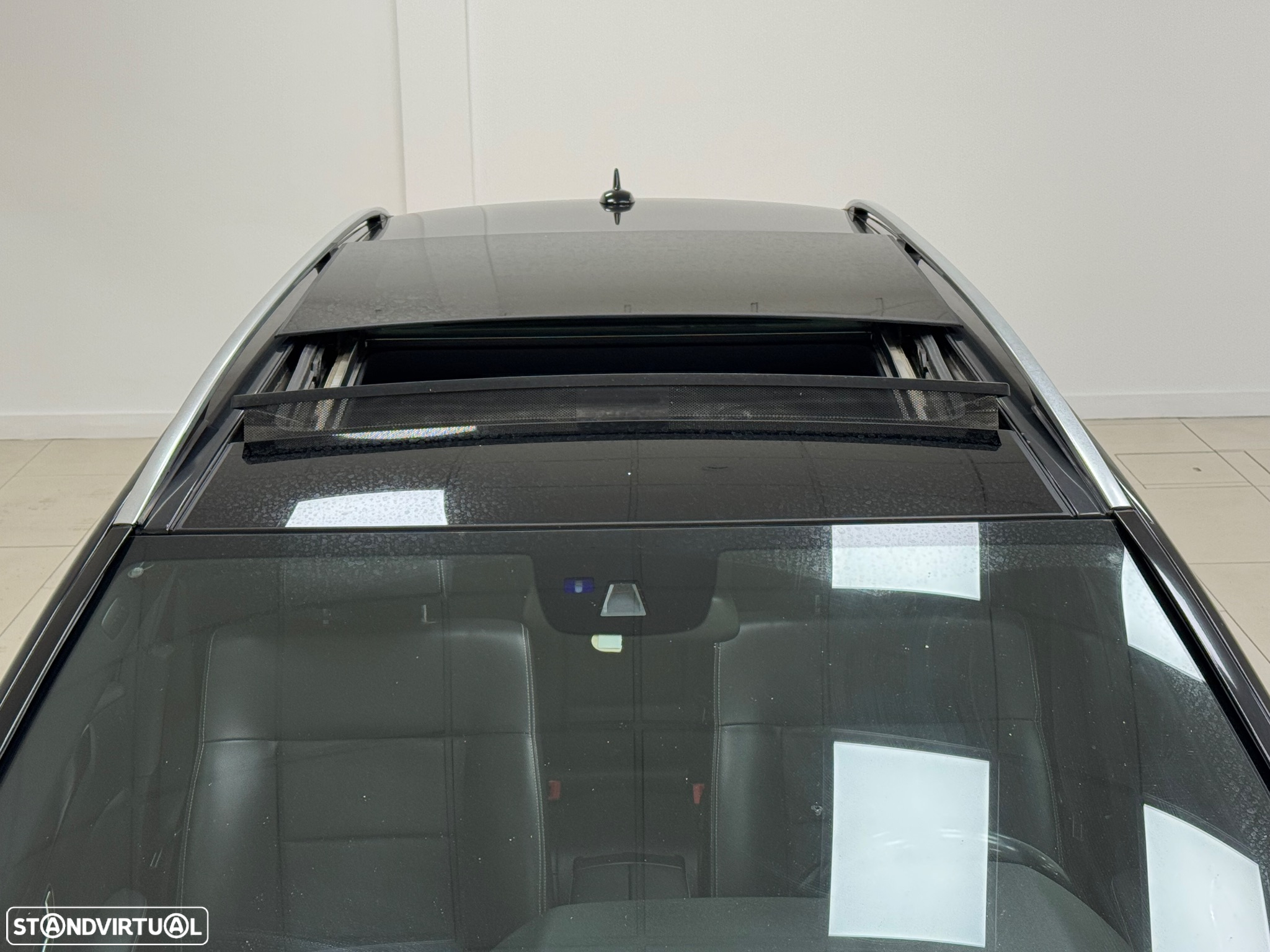 Mercedes-Benz E 300 Bluetec Hybrid Avantgarde - 19