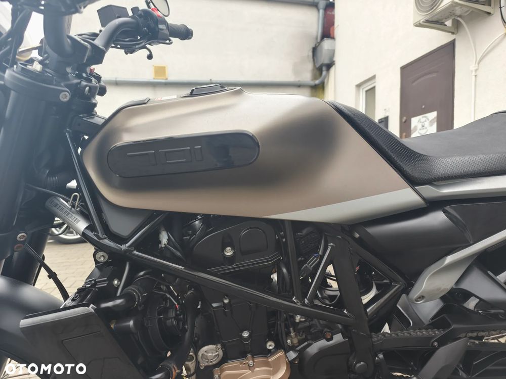 Husqvarna 701 - 10