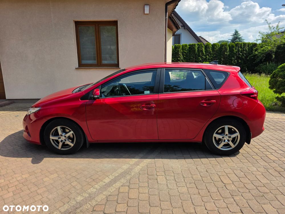 Toyota Auris 1.33 VVT-i Active - 4