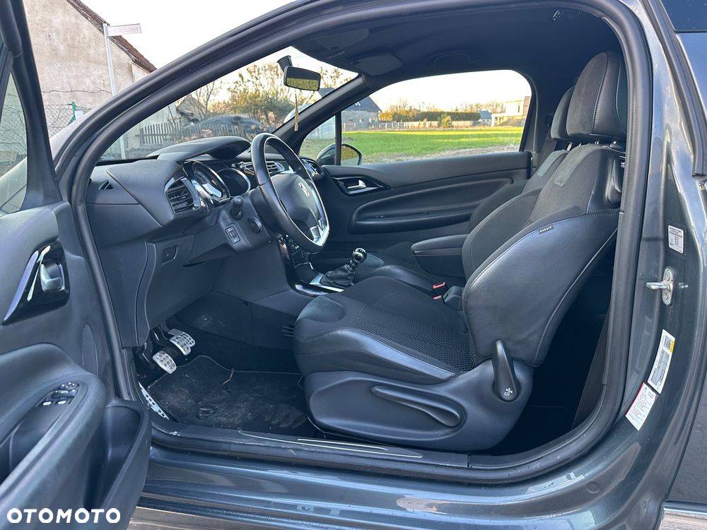 Citroën DS3 THP 165 Start & Stop SportChic - 11