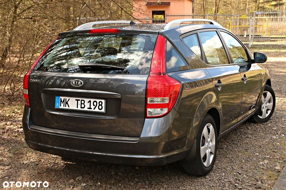 Kia Ceed 1.4 CVVT Attract - 29