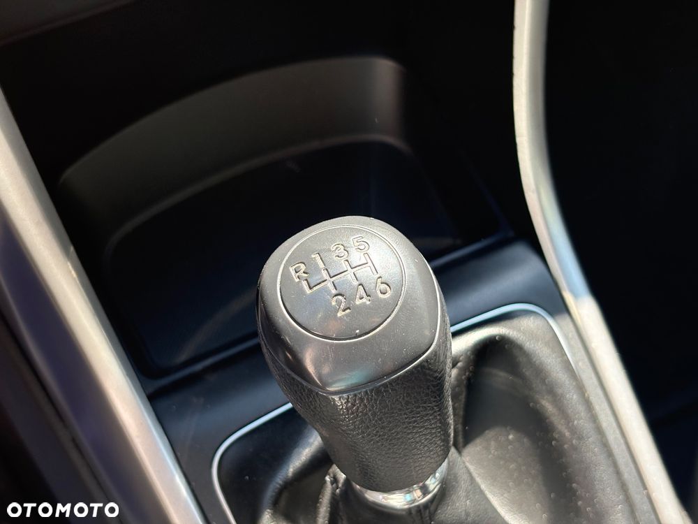 Hyundai i30 1.6 Premium - 10