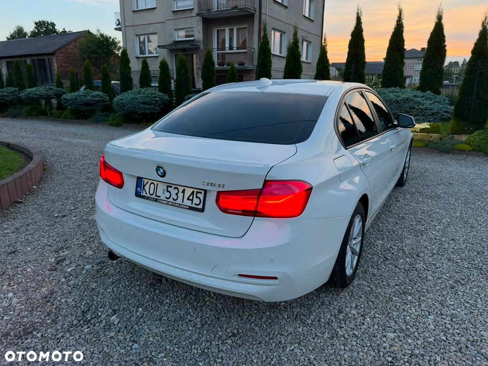 BMW Seria 3 318i Advantage - 5