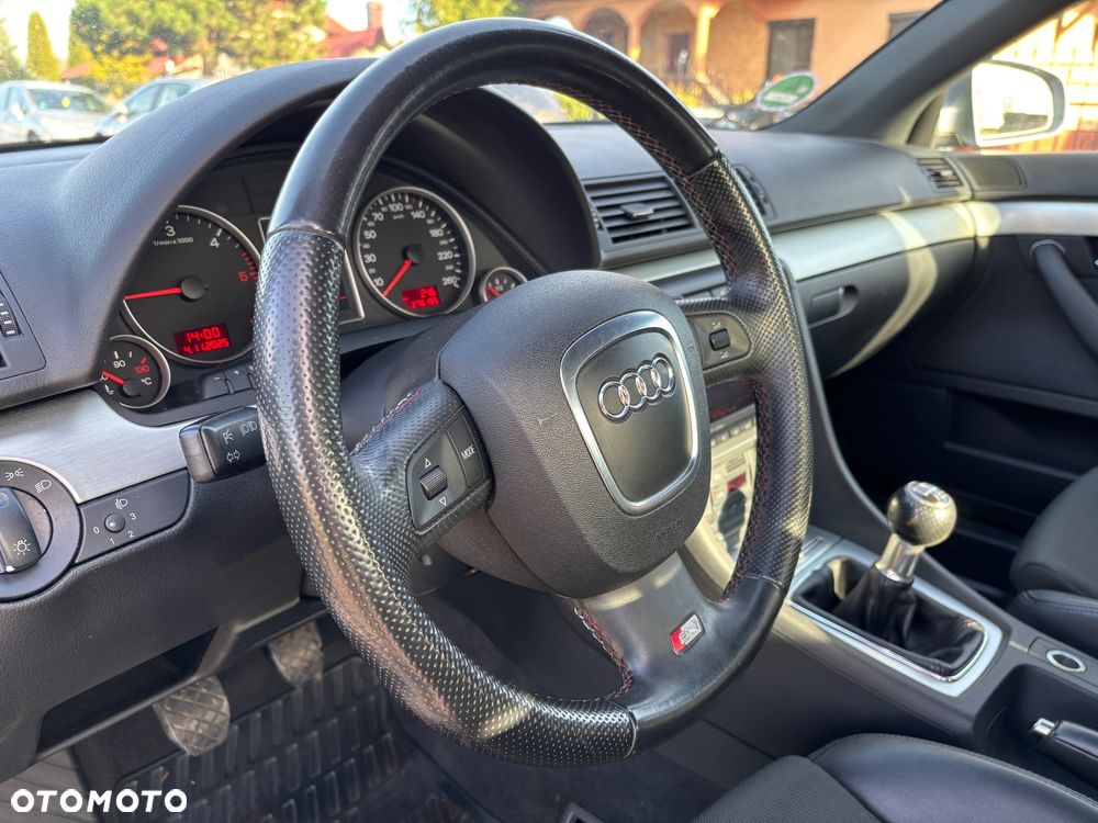 Audi A4 Limousine - 26