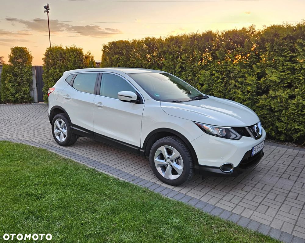 Nissan Qashqai 1.6 DCi N-Connecta - 18
