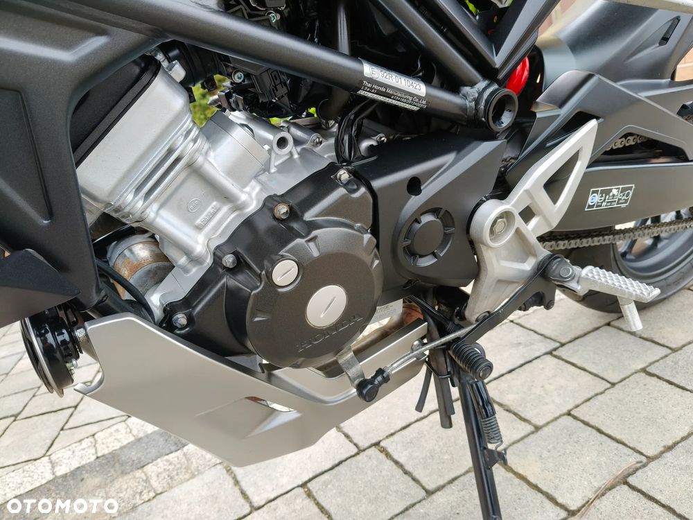 Honda CB - 11