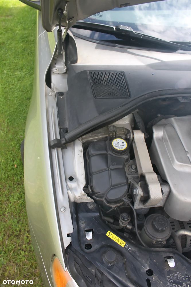 Volvo V70 2.4D Momentum - 18
