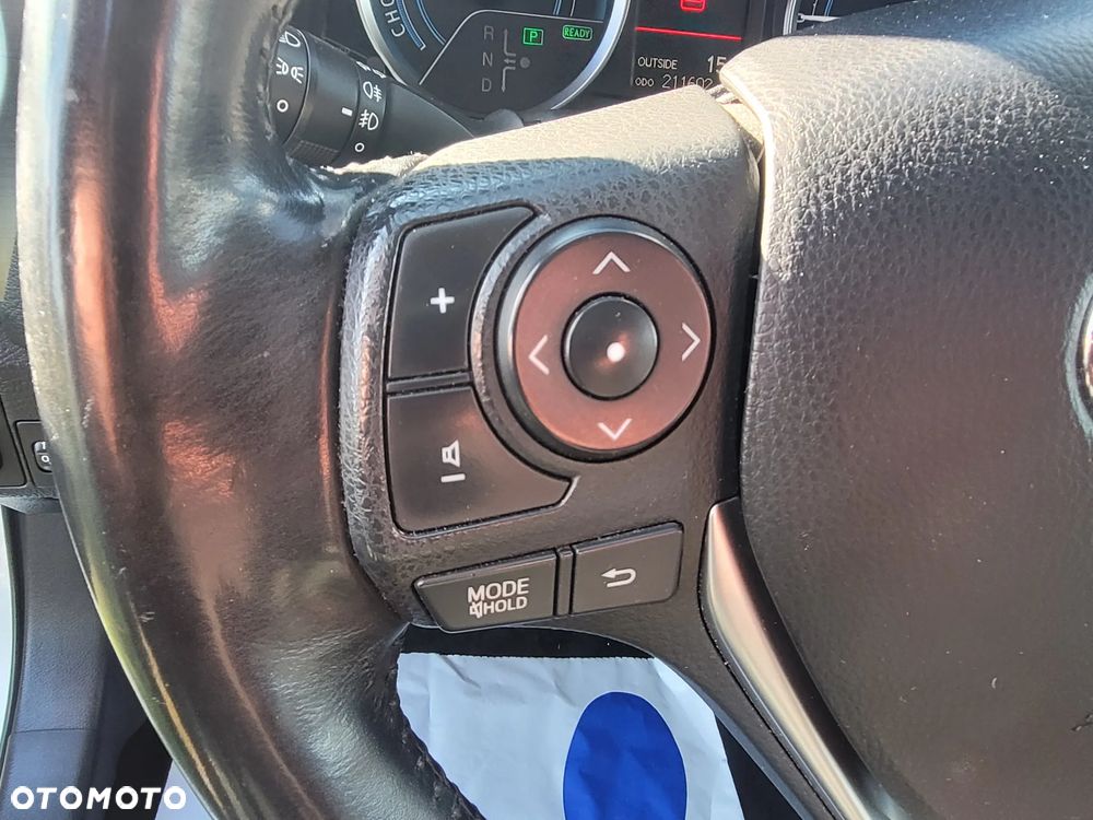 Toyota Auris 1.8 HSD Luna - 26